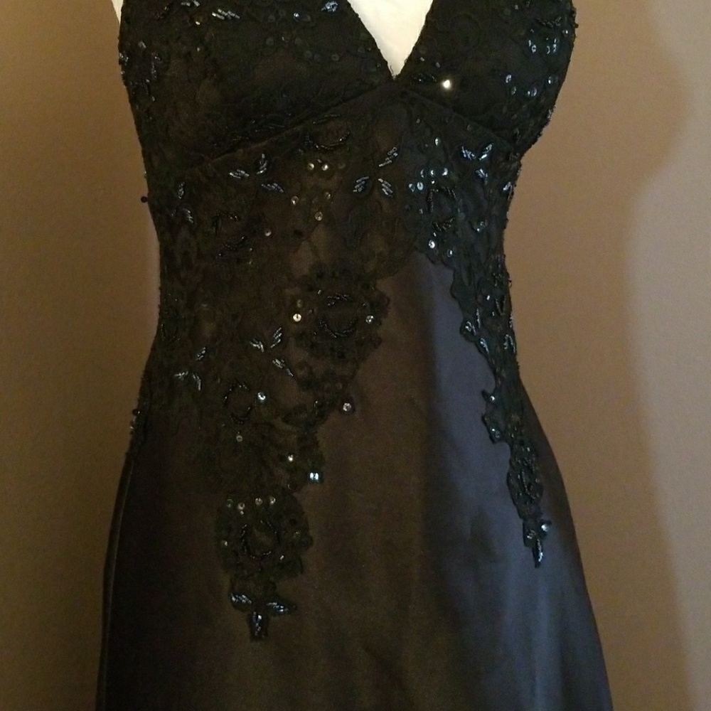 Prom dress - Picture 4 of 8